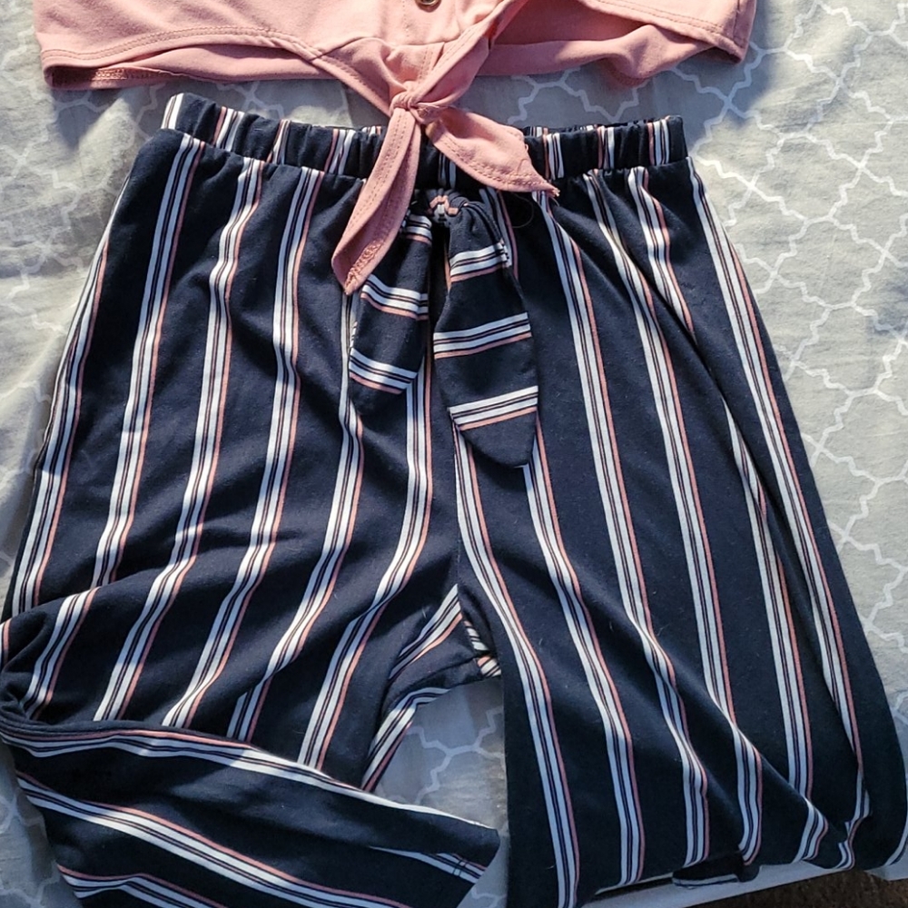 Two piece set - Picture 2 of 3